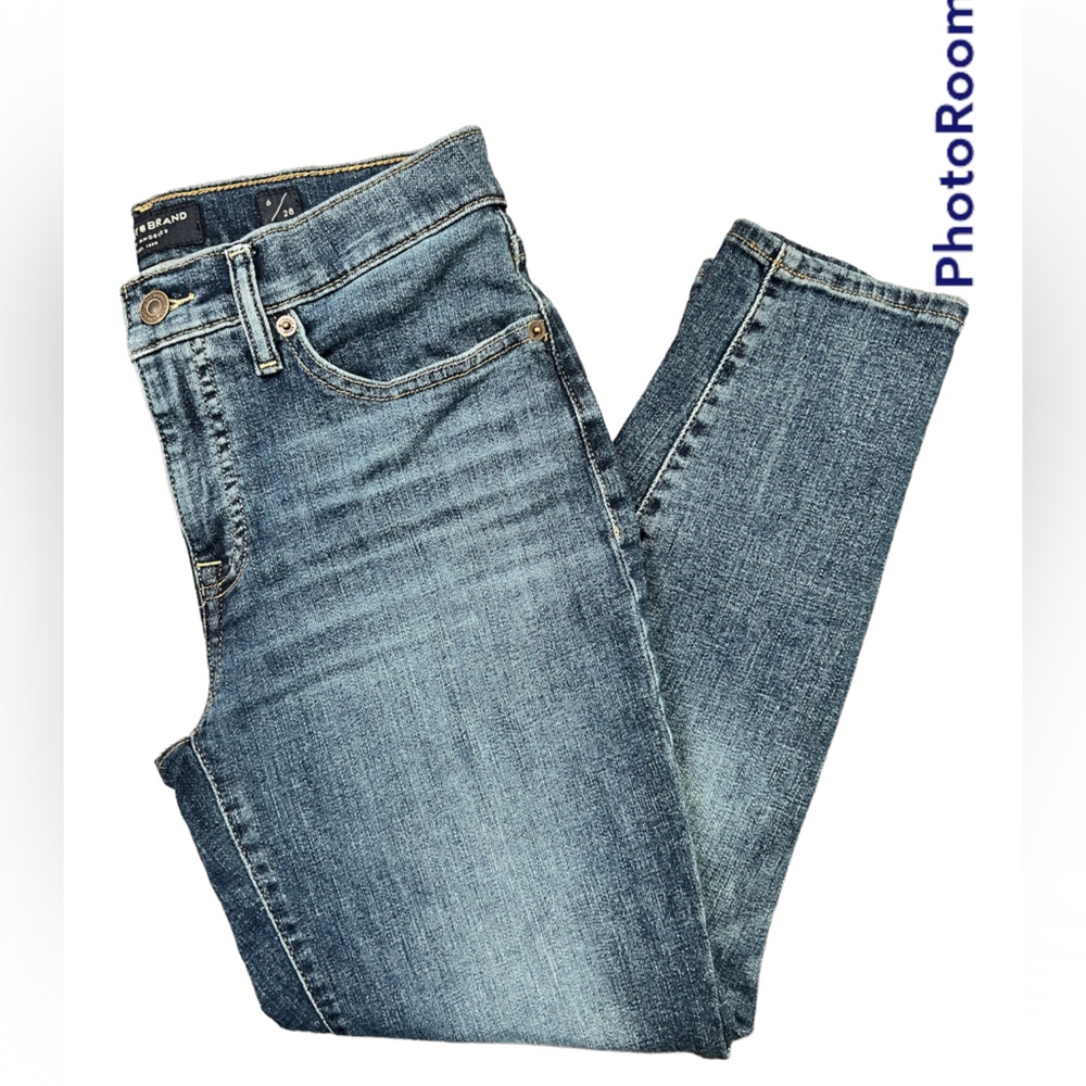 Lucky Brand Ava Mid Rise Crop Jeans • 6 • Med Wash